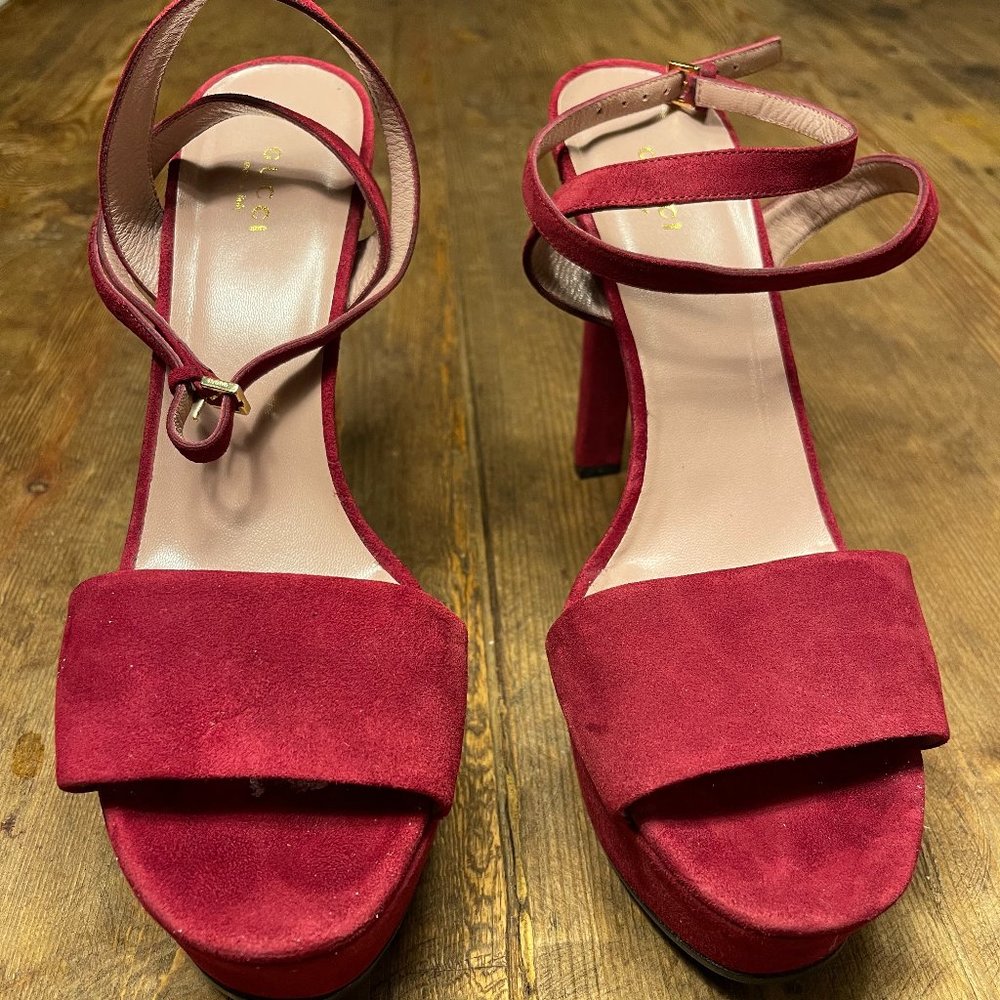 Gucci Red Platform Laila Suede Heels Kid Scamosciato
